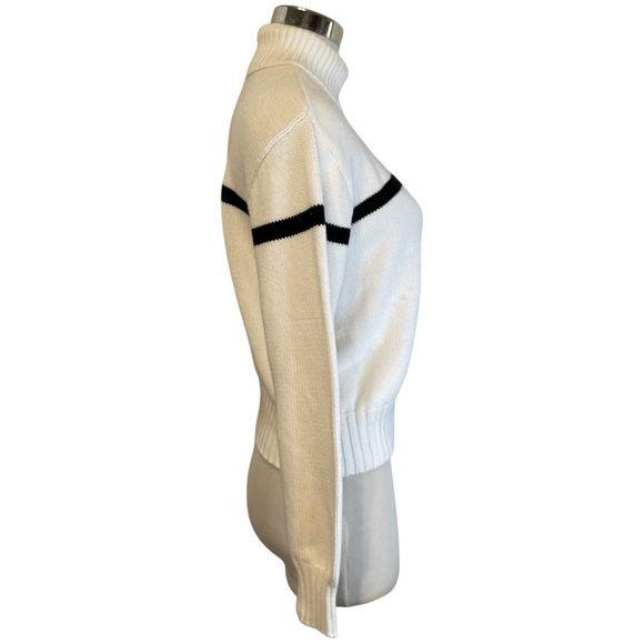 Christmas Sweater White Red Poinsettia Snowflake - Picture 15 of 17